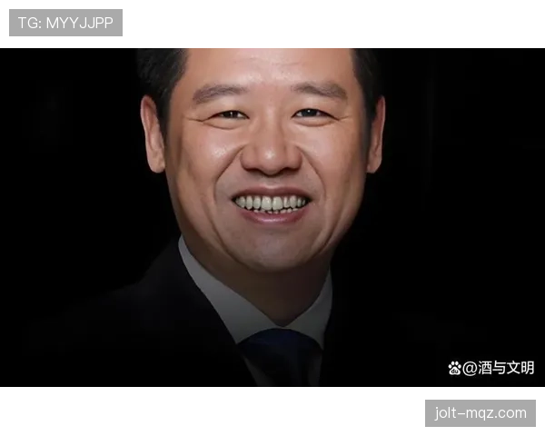 吴向东凌晨四点还在啃鸡胸肉，这人是真把日子过成训练计划了
