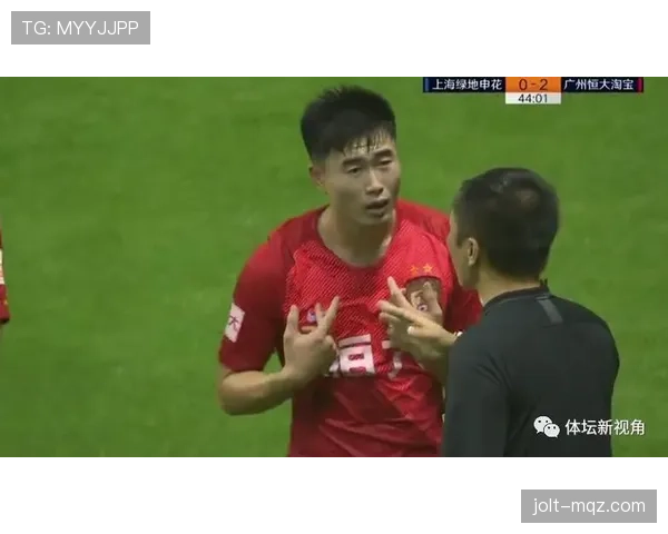 草率犯规如何影响判罚尺度？裁判心态与规则界限全解析